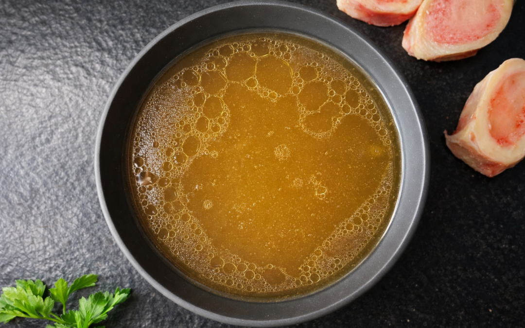 Knochenbrühe: Einfaches Rezept & Schritt für Schritt Anleitung